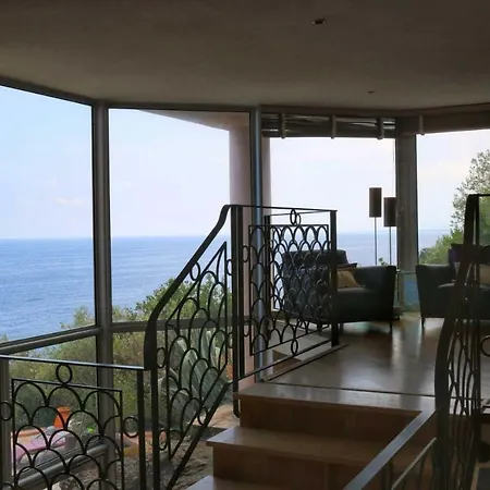 In Cap Corse Vila